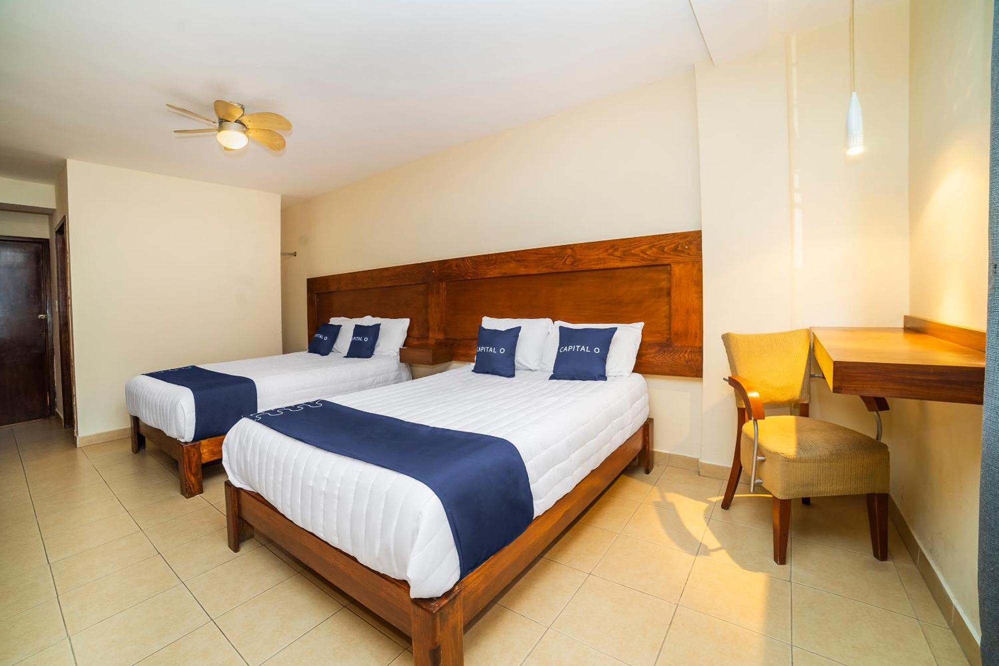Capital O Hotel Casa Blanca Celaya  Eksteriør bilde