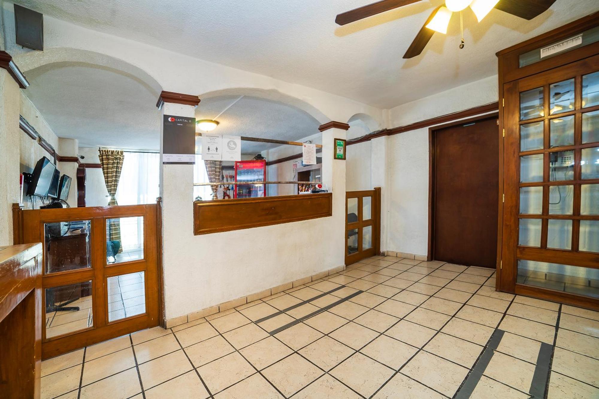 Capital O Hotel Casa Blanca Celaya  Eksteriør bilde